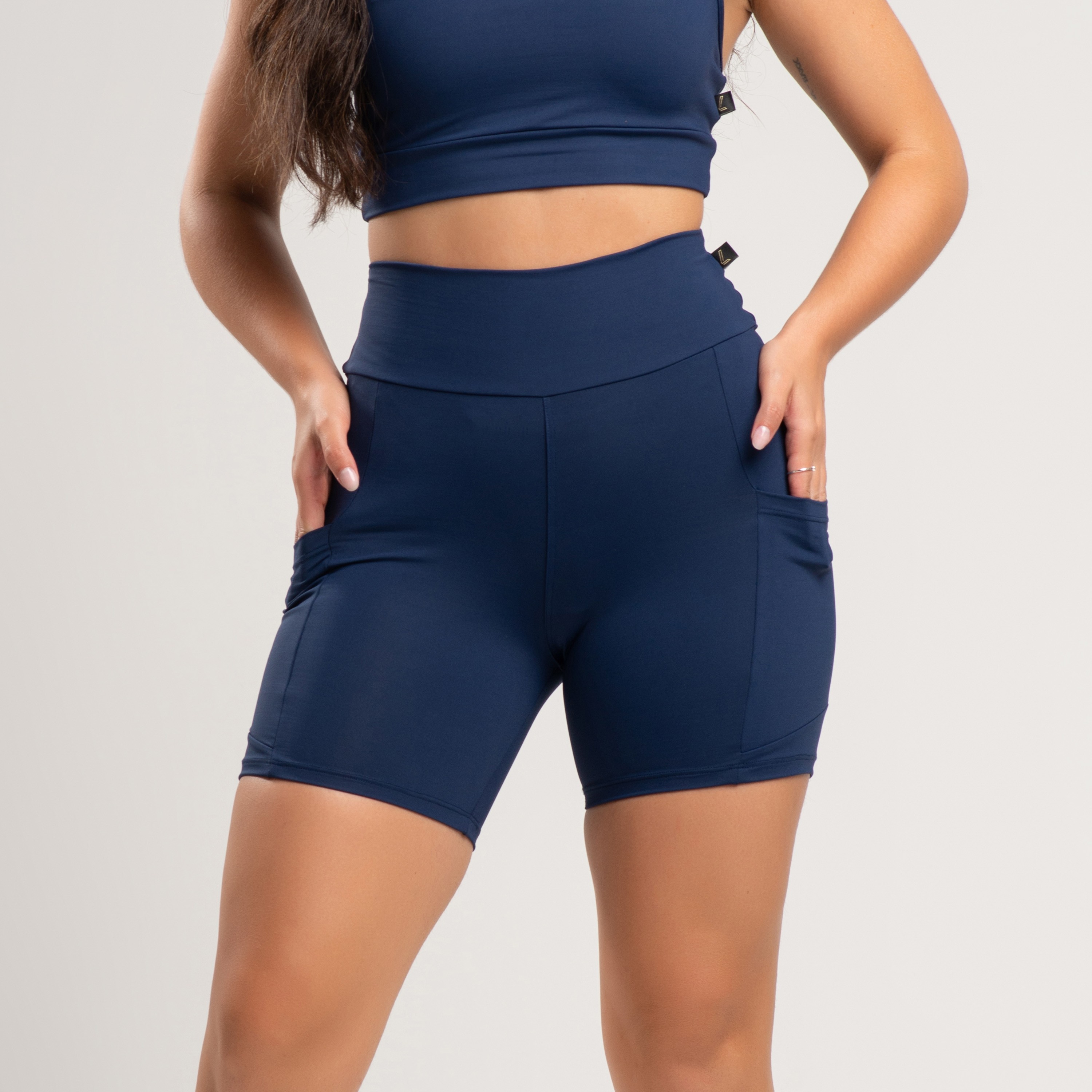 Short Fitness Básico Com Bolso Nas Laterais Marinho