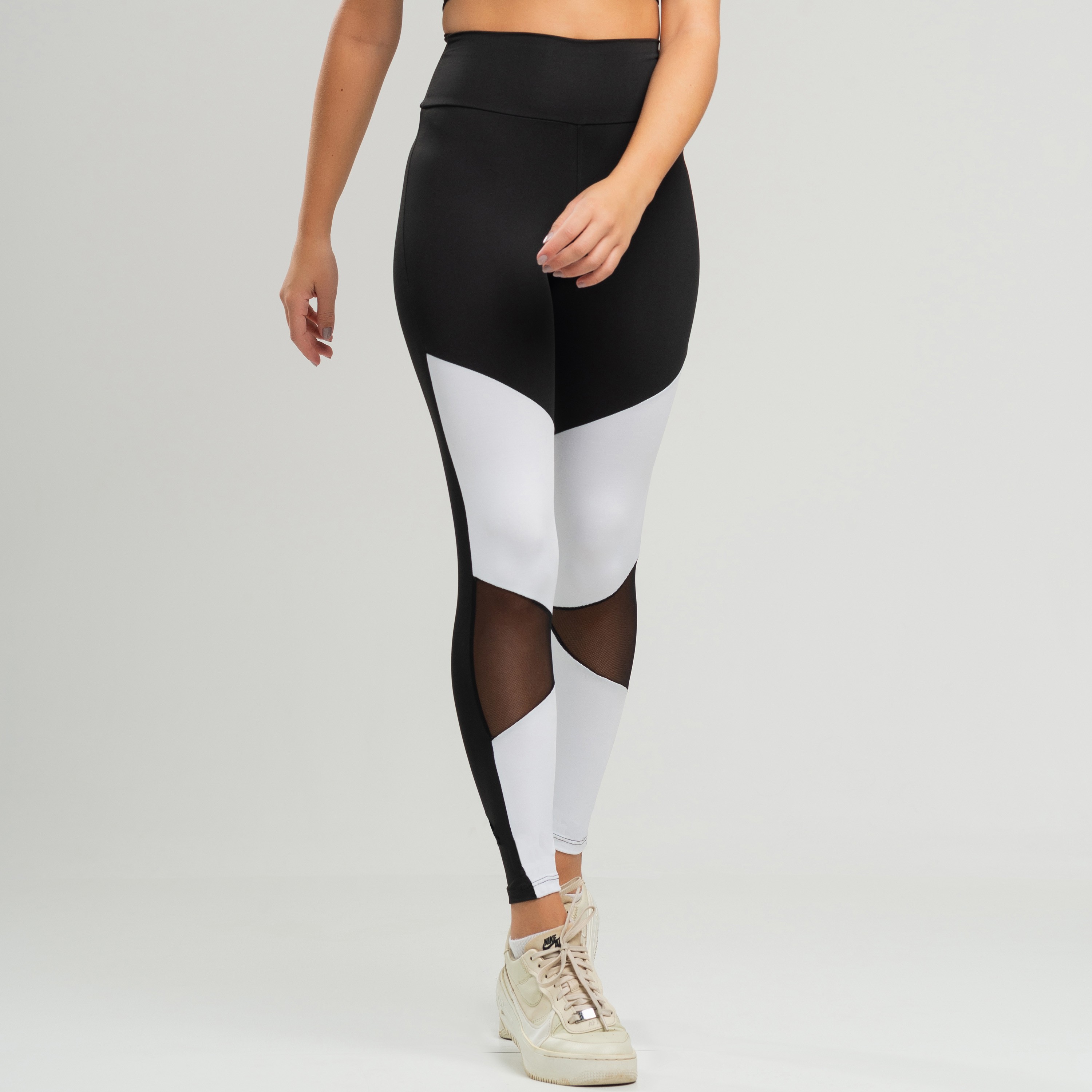 Calça Com Tela Frontal Move Preto com Branco