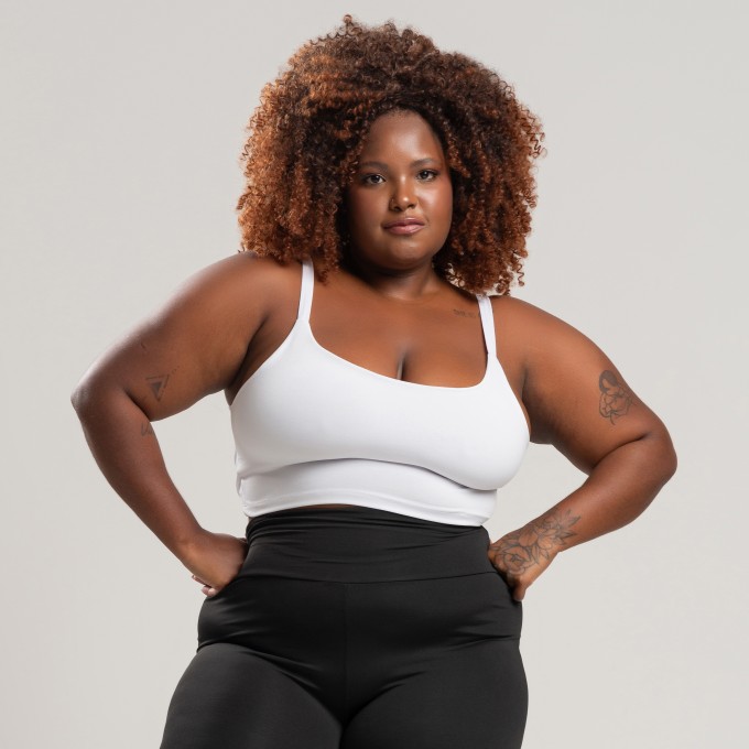 Top Cropped Embutido Branco Plus Size