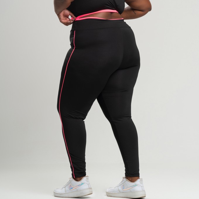 Calça Legging Plus Size com Detalhe em Vivo Rosa Neon
