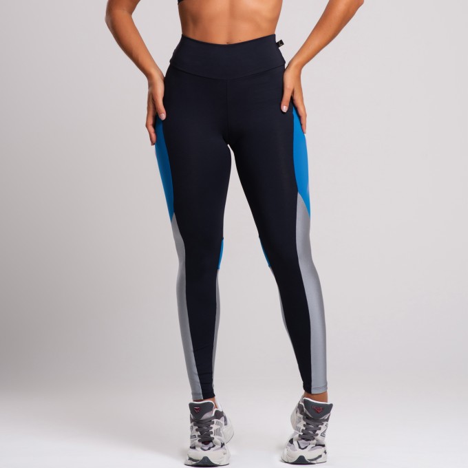 Calça Legging Com Recortes Em Cores