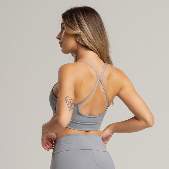 Top Alcinha Feminino Cinza com Recortes em Tecido Brilhoso