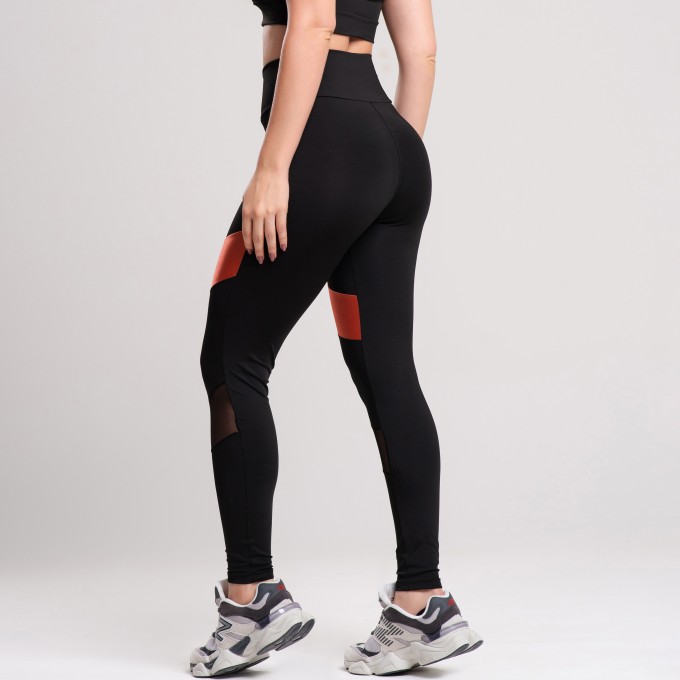 Calça Legging Gloss com Recortes em Tule e Poliamida