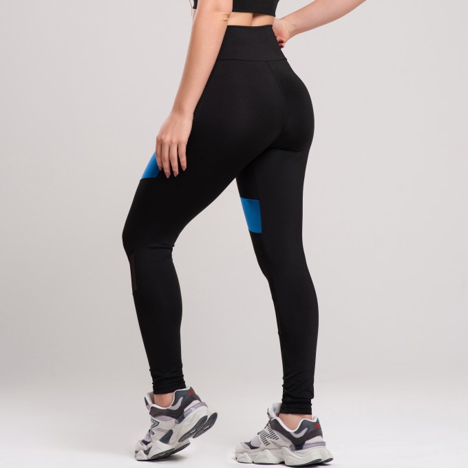 Calça Legging Gloss com Recortes em Tule e Poliamida